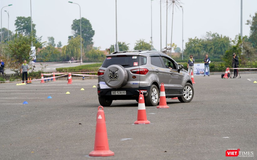 Các phần trải nghiệm trên điều kiện đường Onroad Các phần trải nghiệm trên điều kiện đường Onroad