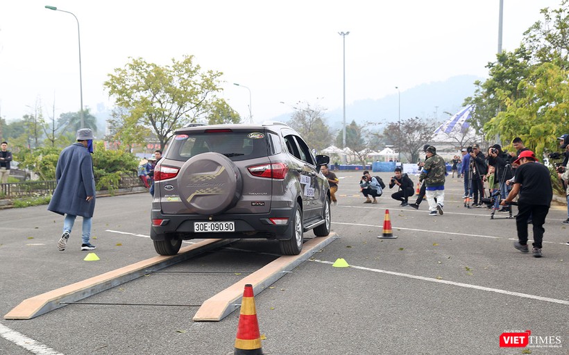 Các phần trải nghiệm trên điều kiện đường Onroad Các phần trải nghiệm trên điều kiện đường Onroad