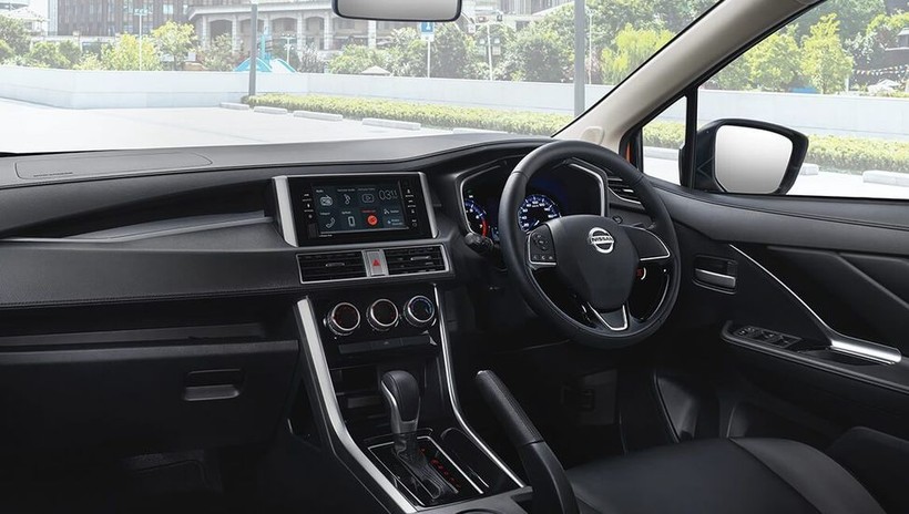 Nội thất của Nissan Liniva 2019 được bê nguyên thiết kế của Mitsubishi Xpander.