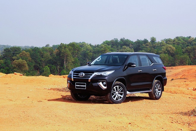 Toyota Fortuner nhiều khả năng sẽ được lắp ráp trở lại vào giữa năm nay. Toyota Fortuner nhiều khả năng sẽ được lắp ráp trở lại vào giữa năm nay.