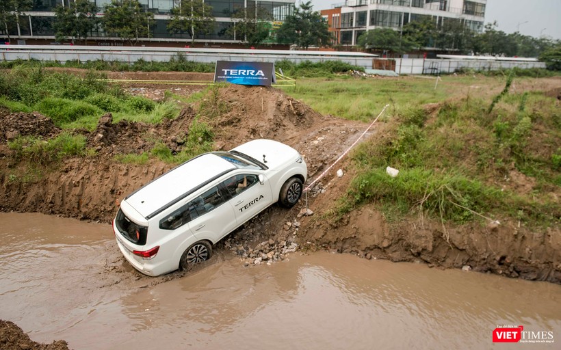 Nhìn có vẻ đơn giản nhưng không nhiều người có thể lên dốc ngay từ cú nhấn ga đầu tiên. Nhìn có vẻ đơn giản nhưng không nhiều người có thể lên dốc ngay từ cú nhấn ga đầu tiên.