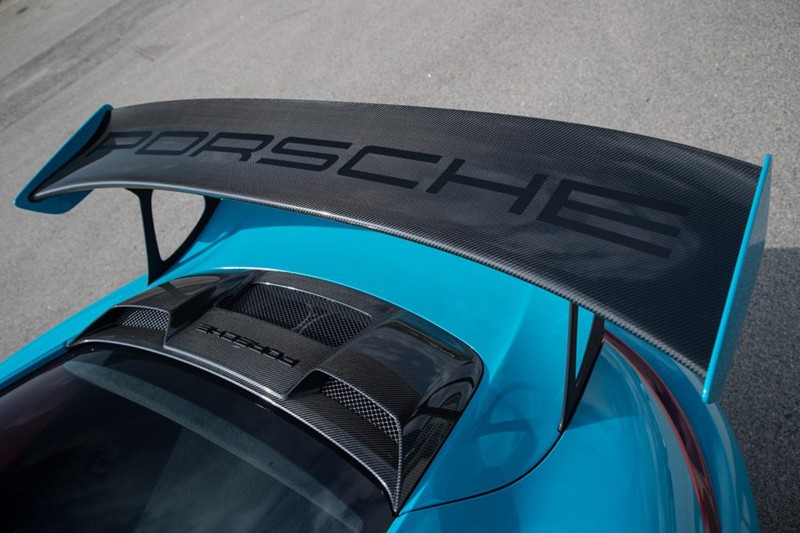 vi sao lai co nhieu sieu xe porsche 911 gt2 rs duoc rao ban den vay