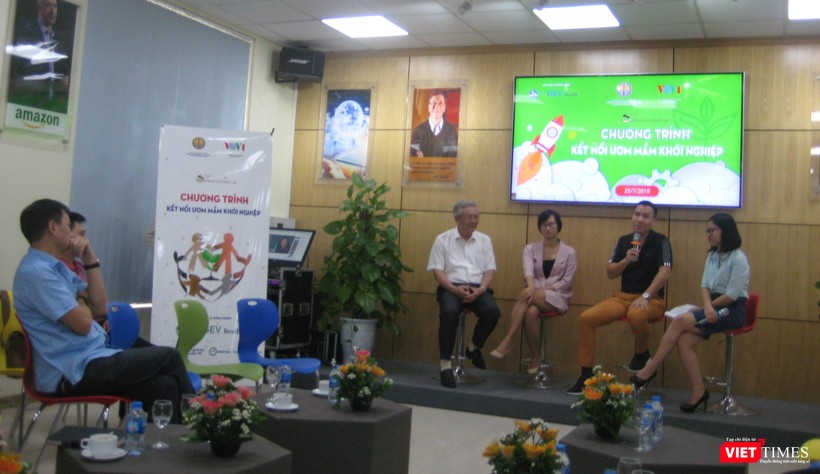 Phần giao lưu của các chuyên gia tư vấn hỗ trợ khởi nghiệp