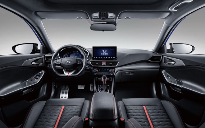 Elantra EV có thể đi được 490 km sau khi sạc đầy