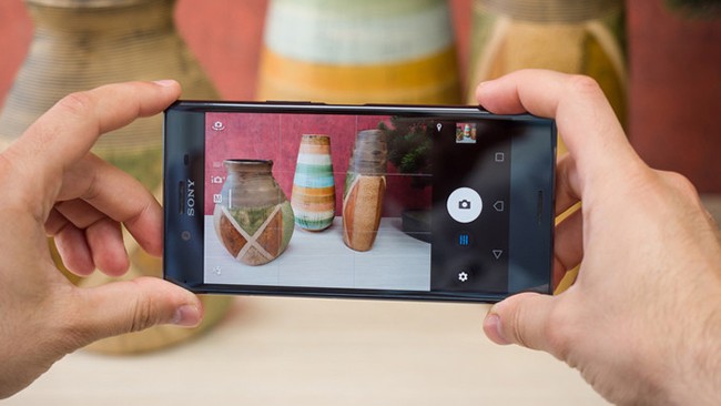 Đánh giá Sony Xperia XZ Premium: điện thoại “chất” nhưng thiết kế bảo thủ ảnh 6 Đánh giá Sony Xperia XZ Premium: điện thoại “chất” nhưng thiết kế bảo thủ ảnh 6