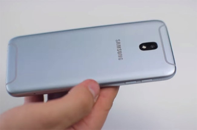 Galaxy J5 và J7 (2017) lộ diện trong một video trên tay ảnh 2 Galaxy J5 và J7 (2017) lộ diện trong một video trên tay ảnh 2