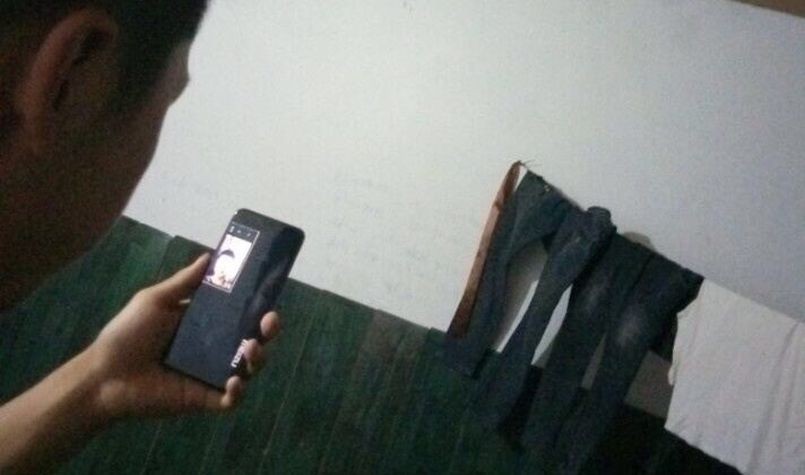 Màn hình phụ Meizu Pro 7 có thể dùng làm kính ngắm ảnh 1