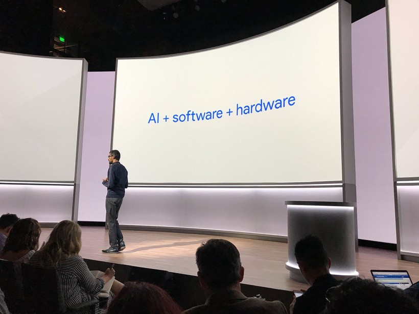 Google Pixel 2 và Pixel 2 XL đã ra mắt: công nghệ camera AR giống iPhone X, giá khởi điểm 649 USD và 849 USD ảnh 37