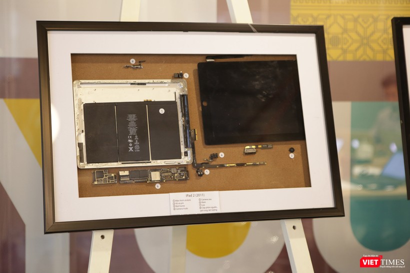 Từ iPhone đời đầu đến iPhone X lần đầu tiên hội tụ trong một triển lãm tại Hà Nội ảnh 9 Từ iPhone đời đầu đến iPhone X lần đầu tiên hội tụ trong một triển lãm tại Hà Nội ảnh 9