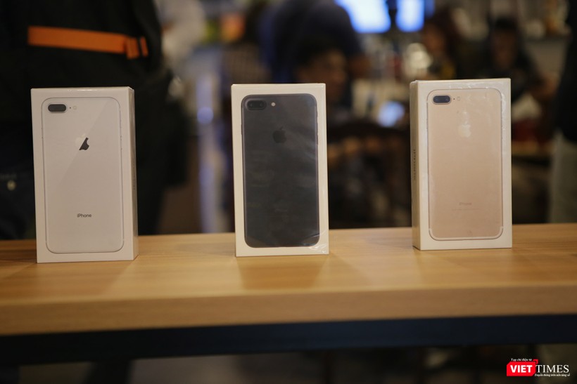 Từ iPhone đời đầu đến iPhone X lần đầu tiên hội tụ trong một triển lãm tại Hà Nội ảnh 12 Từ iPhone đời đầu đến iPhone X lần đầu tiên hội tụ trong một triển lãm tại Hà Nội ảnh 12