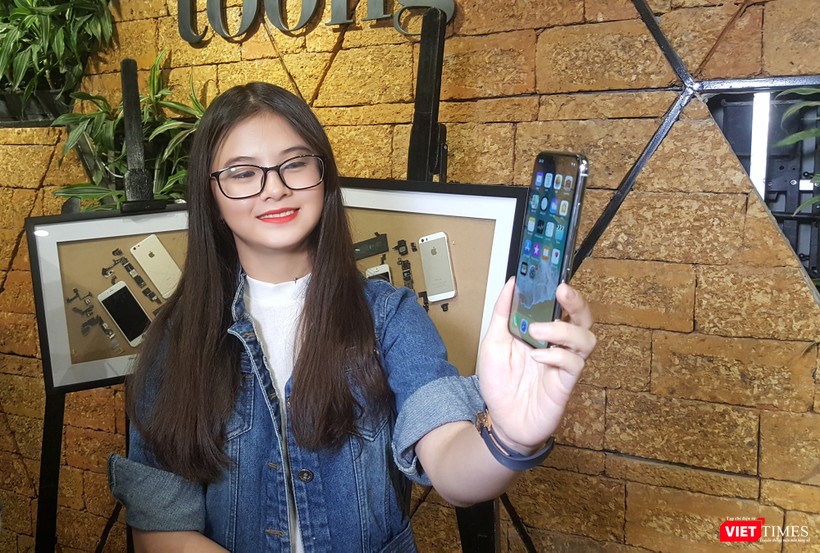 Từ iPhone đời đầu đến iPhone X lần đầu tiên hội tụ trong một triển lãm tại Hà Nội ảnh 18 Từ iPhone đời đầu đến iPhone X lần đầu tiên hội tụ trong một triển lãm tại Hà Nội ảnh 18