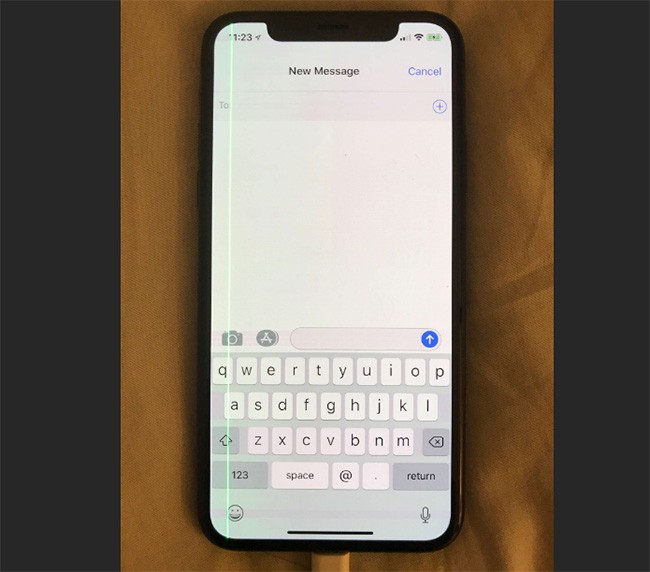 iPhone X dính lỗi sọc màn giống Galaxy S7 edge ảnh 3 iPhone X dính lỗi sọc màn giống Galaxy S7 edge ảnh 3