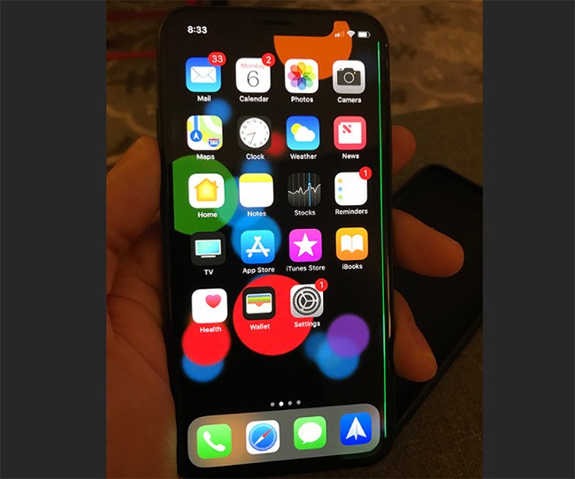 iPhone X dính lỗi sọc màn giống Galaxy S7 edge ảnh 4 iPhone X dính lỗi sọc màn giống Galaxy S7 edge ảnh 4