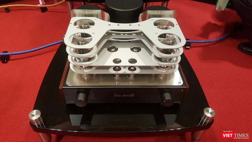 Chiêm ngưỡng những cặp loa tiền tỷ tại Triển lãm nghe nhìn Việt Nam 2017 ảnh 22