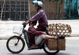 Cười đau bụng với "Người vận chuyển" phiên bản Việt Nam ảnh 20