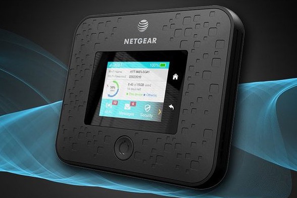 Thiết bị Netgear Nighthawk 5G (ảnh: Phone Arena)