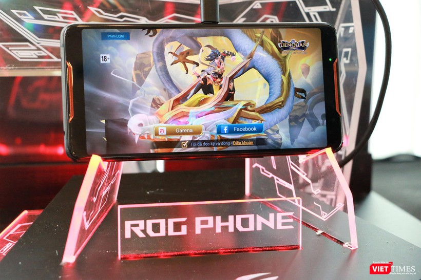 Dòng điện thoại chuyên dành để chơi game ROG Phone