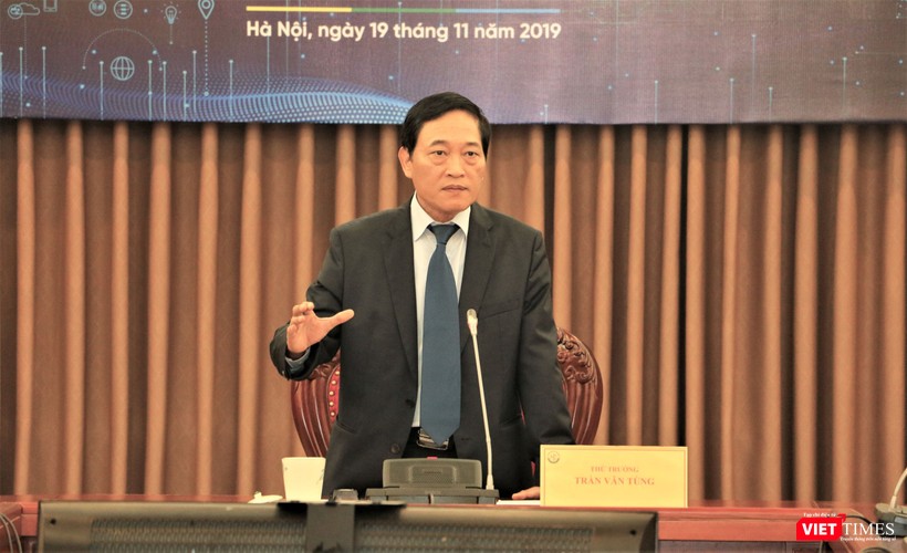 Thứ trưởng Bộ Khoa học Công nghệ Trần Văn Tùng