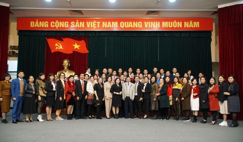 Giám đốc các doanh nghiệp KTS chụp ảnh lưu niệm