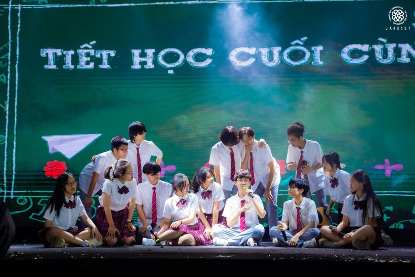 Tiết mục của khối Song bằng Tú tài Tiết mục của khối Song bằng Tú tài