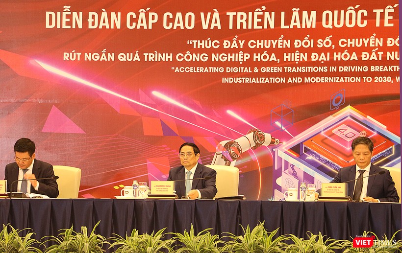 Thủ tướng Chính phủ Phạm Minh Chính dự Diễn đàn cấp cao về Công nghiệp 4.0 năm 2023 tại Hà Nội ngày 14/6 vt_thu tuong du industry 40 summit 2023.jpg