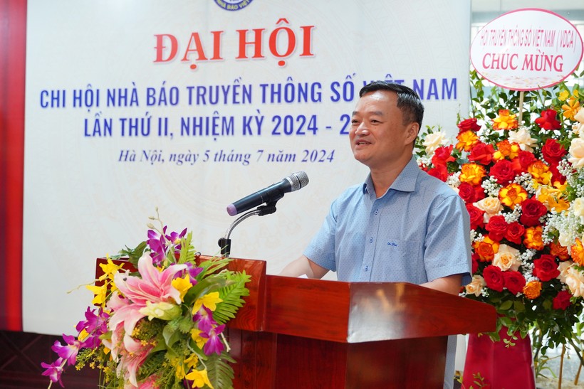 Nhà báo Nguyễn Bá Kiên cho rằng Tạp chí điện tử VietTimes và Chi hội Nhà báo Truyền thông số có thể phối hợp tổ chức các lớp đào tạo, tập huấn về nghiệp vụ truyền thông, công nghệ, AI DOM08711.JPG