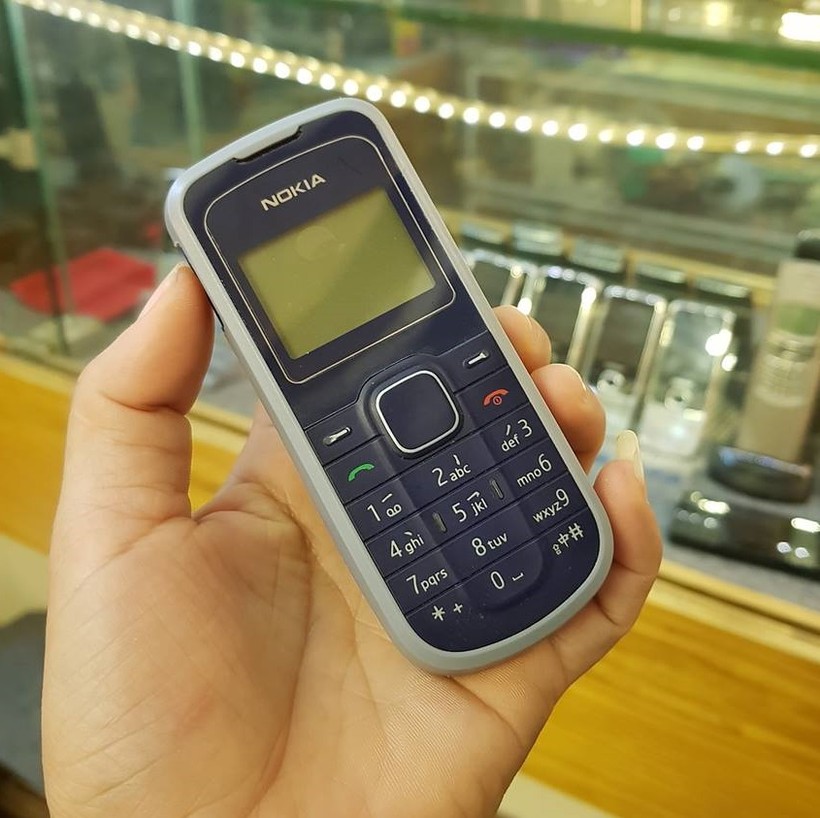 nokia 1202.jpg