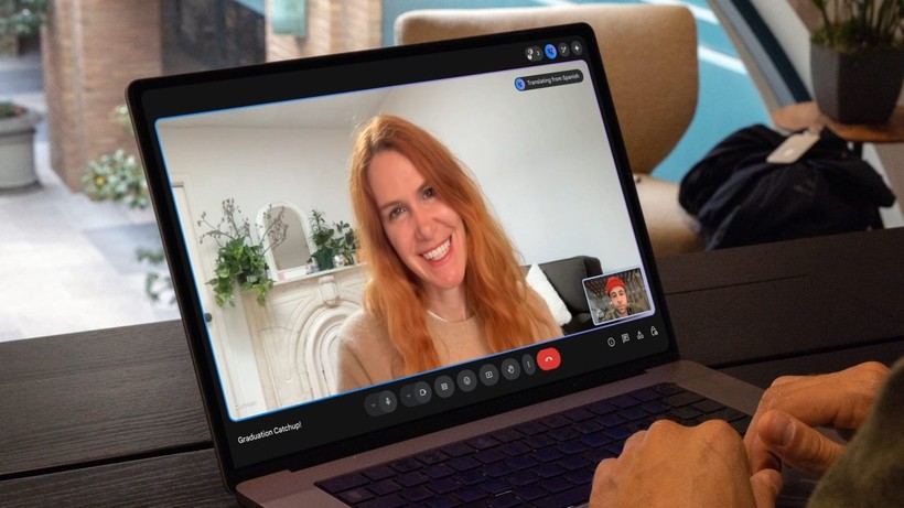 Tính năng dịch giọng nói trực tiếp hiện chỉ hỗ trợ tiếng Anh và Tây Ban Nha, nhưng sẽ được mở rộng thêm nhiều thứ tiếng trong thời gian tới. Ảnh: 9to5Google