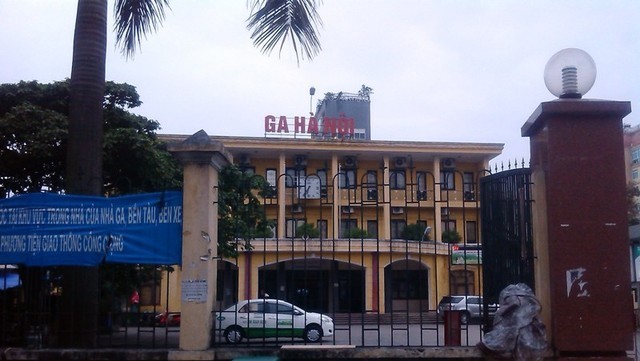 Chóng mặt vì giá vé gửi xe “nhảy” từng giờ ở ga Hà Nội ảnh 1 Chóng mặt vì giá vé gửi xe “nhảy” từng giờ ở ga Hà Nội ảnh 1