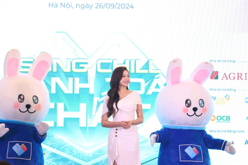 Hoa hậu Việt Nam 2020 Đỗ Thị Hà, Đại sứ thương hiệu của Ngày Thẻ Việt Nam 2024, đã trình diễn với ứng dụng "Smile to Pay" HH Đỗ Thị Hà.jpg