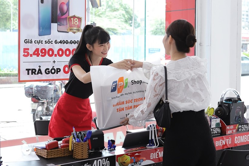 FPT Shop duy trì tăng trưởng ổn định trong nửa đầu năm 2025