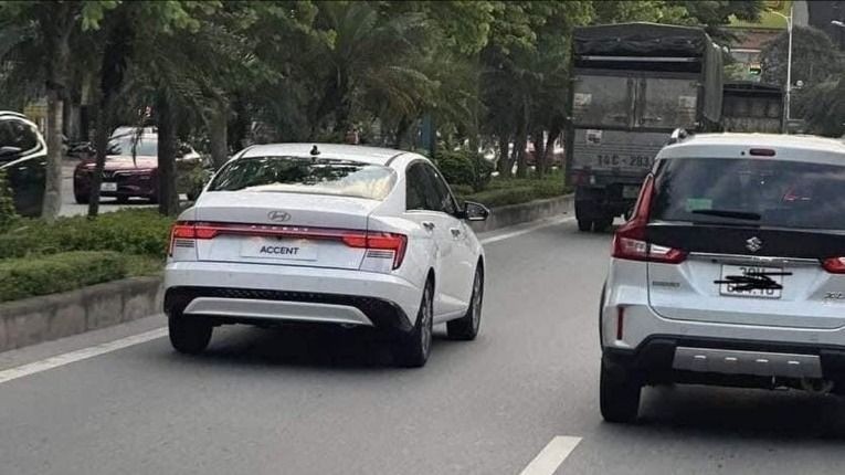 Hyundai Accent 2024 xuất hiện trên đường phố Hà Nội. z5461569530577-286838925f62afe6d.jpg