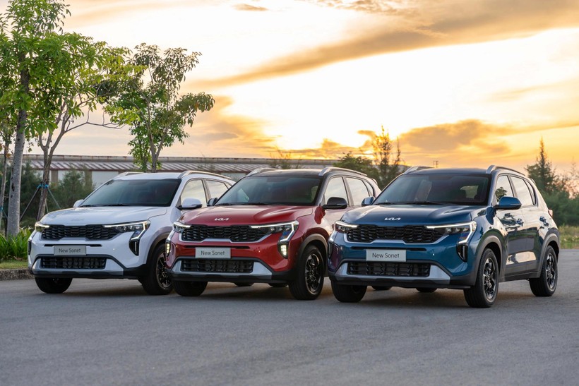 Cùng với Hyundai Accent, Kia Sonet cũng nằm trong Top 10 mẫu xe ăn khách nhất thị trường Việt Nam. ngoai-canh-sonet1-1717834861064172301111-9023.jpg