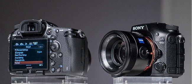 Chiếc Sony A99 II mới vừa ra mắt tại sự kiện Photokina 2016 tại Đức.