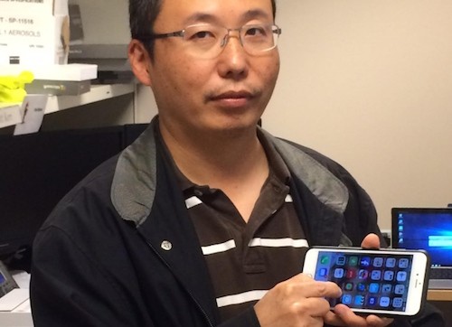 Paul So nói rằng ông không thể trả cả trăm USD để sửa một lỗi do Apple. Paul So nói rằng ông không thể trả cả trăm USD để sửa một lỗi do Apple.