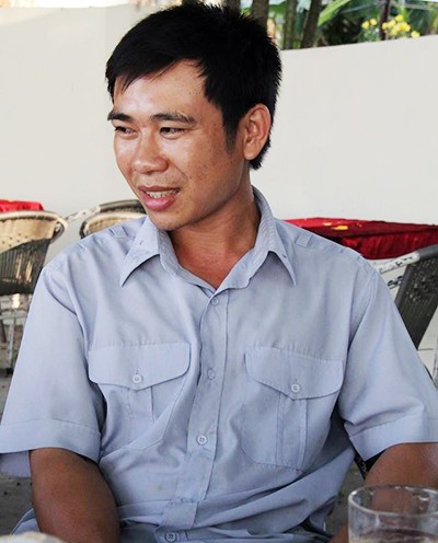 Anh Phạm Tiến Dũng kể lại thời khắc dừng đoàn tàu chở hàngkịp lúc. Ảnh:S.C Anh Phạm Tiến Dũng kể lại thời khắc dừng đoàn tàu chở hàngkịp lúc. Ảnh:S.C