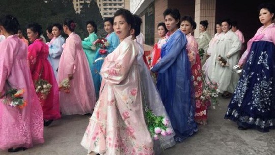 Thực hư "Đội giải trí trinh nữ" ở Triều Tiên ảnh 1