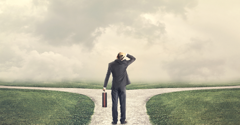 Sếp ngân hàng, chức danh ngoài ngân hàng và sự lựa chọn