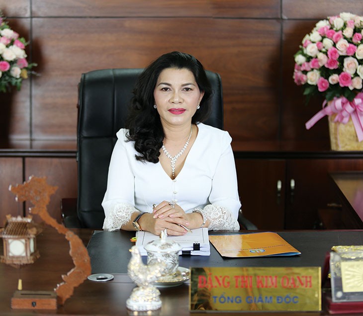Bà Đặng Thị Kim Oanh - Tổng Giám đốc Kim Oanh Group Bà Đặng Thị Kim Oanh - Tổng Giám đốc Kim Oanh Group