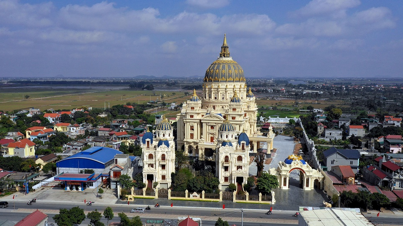 Toàn cảnh toà lâu đài Thành Thắng Palace của "đại gia" Đỗ Văn Tiến (Nguồn: Internet)