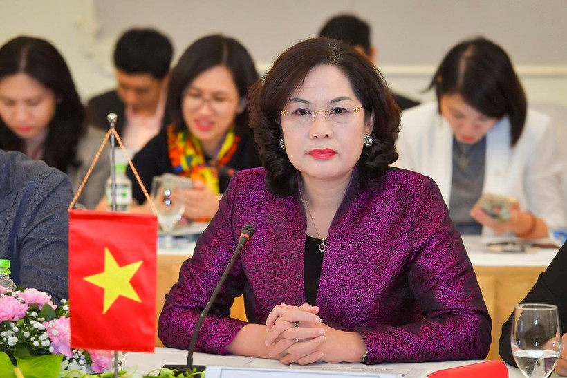 Ngày 30/01/2021 tại Đại hội đại biểu toàn quốc lần thứ XIII, Thống đốc NHNN Nguyễn Thị Hồng được bầu vào Ban Chấp hành Trung ương Đảng khóa XIII - Ảnh: Đức Khanh Ngày 30/01/2021 tại Đại hội đại biểu toàn quốc lần thứ XIII, Thống đốc NHNN Nguyễn Thị Hồng được bầu vào Ban Chấp hành Trung ương Đảng khóa XIII - Ảnh: Đức Khanh