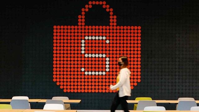 Game, thương mại điện tử và thanh toán online là 3 mảng kinh doanh cốt lõi của Sea. Ảnh: Reuters