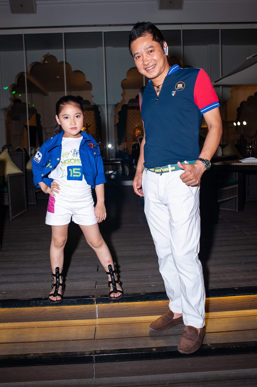 Hai cha con Nguyễn Hồng Sơn - Nguyễn Khánh Vân đầy phong cách 