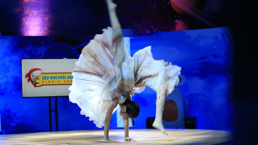 "Sếp nhí" 10 tuổi thể hiện tài năng và đam mê với múa