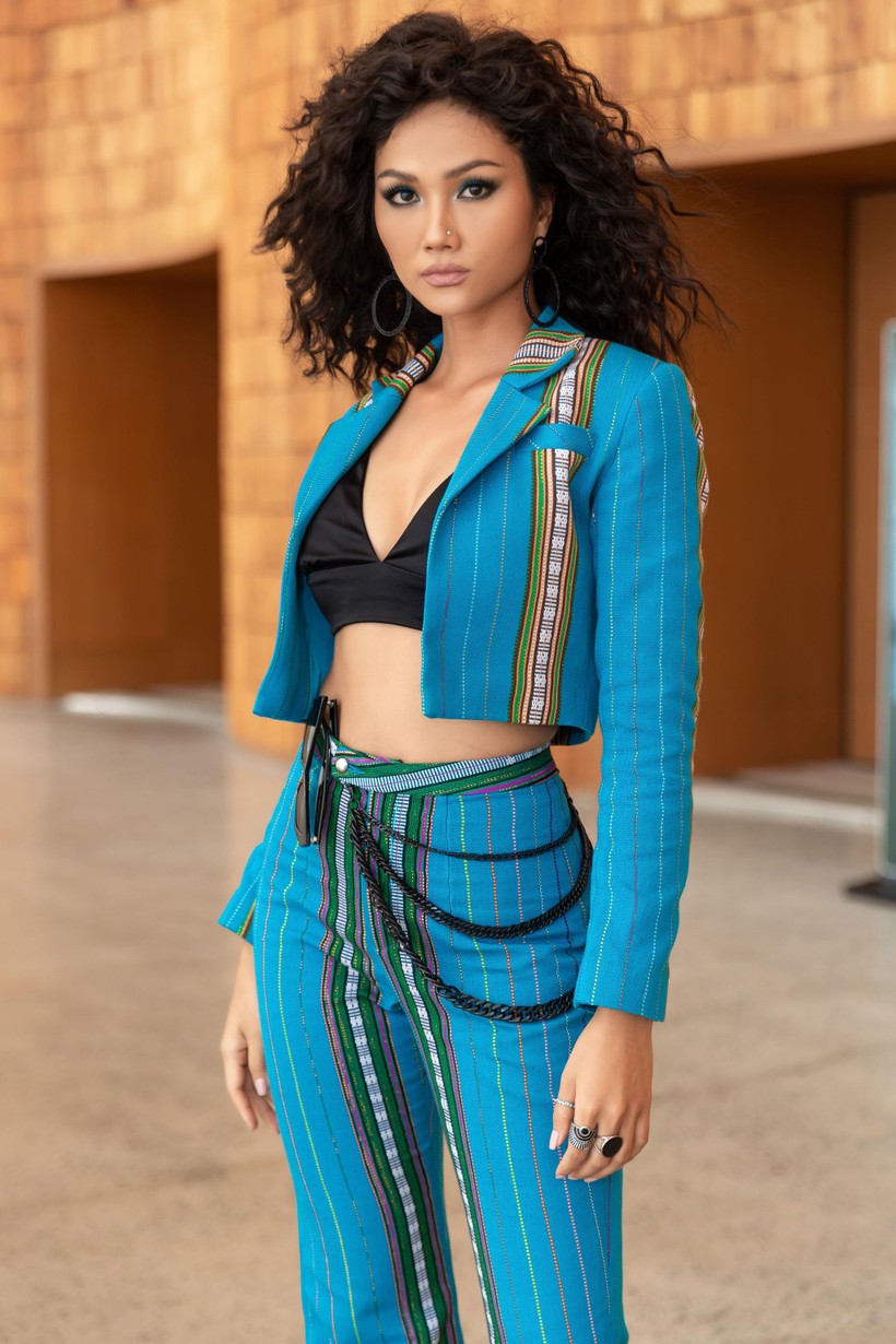 Nhưng không thiếu chiều sâu