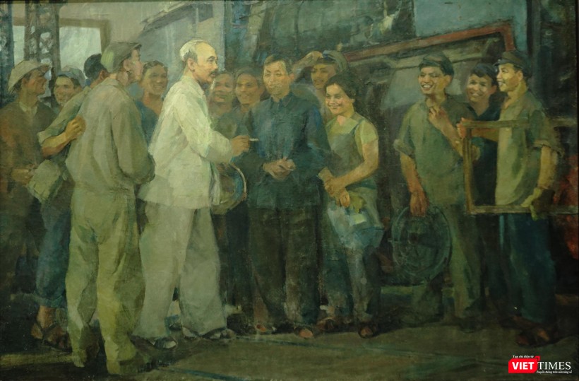 "Bác Hồ với công nhân xe lửa Gia Lâm" (Tranh Phạm Lung, sáng tác năm 1969)