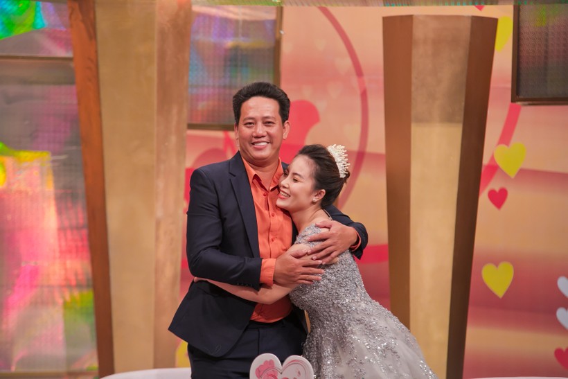 Vợ chồng diễn viên Lê Nam chia sẻ sau tất cả họ thấy yêu nhau nhiều hơn Vợ chồng diễn viên Lê Nam chia sẻ sau tất cả họ thấy yêu nhau nhiều hơn