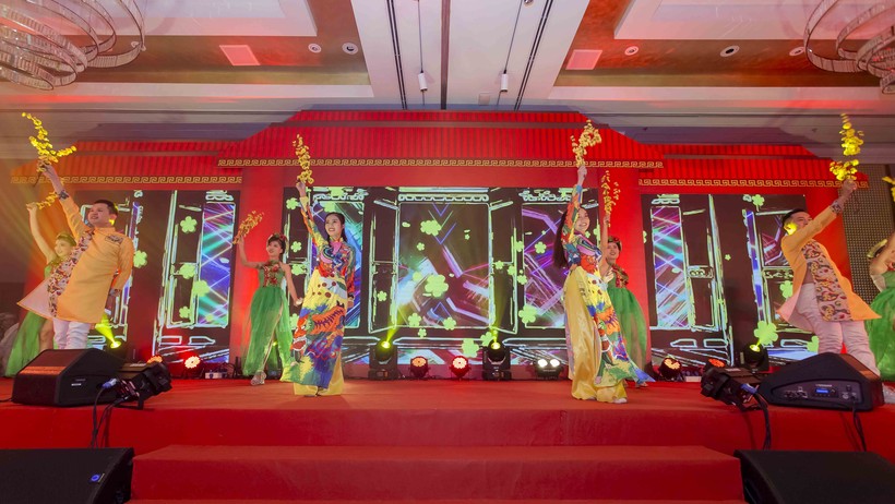 Nhiều chương trình văn nghệ được trình diễn tại Tết Festival Nhiều chương trình văn nghệ được trình diễn tại Tết Festival