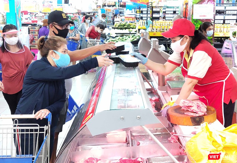 Siêu thị nào cũng rất đông trong thời điểm này Siêu thị nào cũng rất đông trong thời điểm này