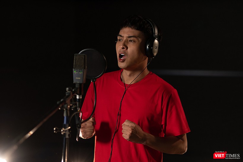 Hồ Quang Hiếu tham gia MV ý nghĩa cùng đồng nghiệp 